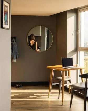 Aldgate Apartment