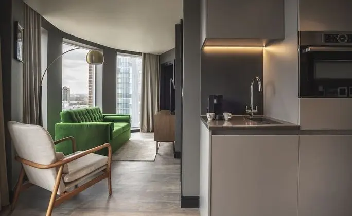 Aldgate Apartment