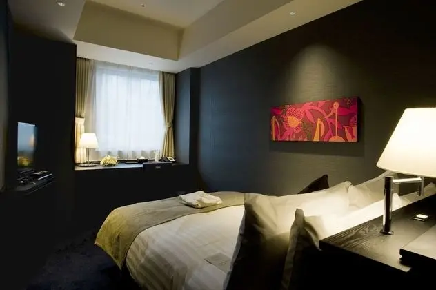 Tek Büyük Yataklı Oda, Sigara İçilebilir (Modest Semi Double with shower only)