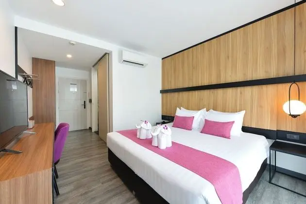 Deluxe Tek Büyük Yataklı Oda