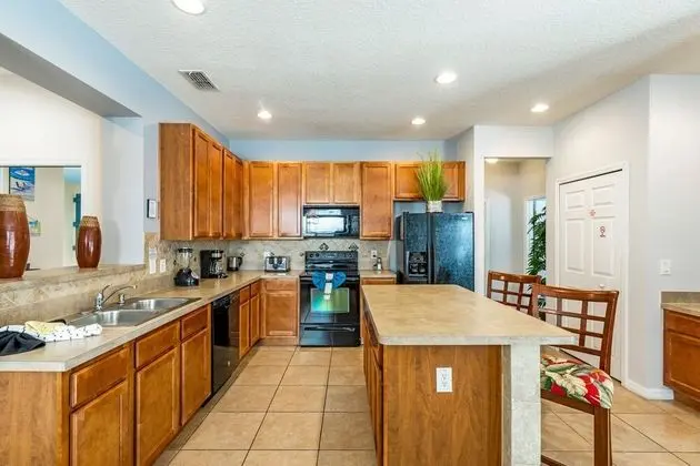 Villa (Gated Private Pool Home with Spa & Ga)