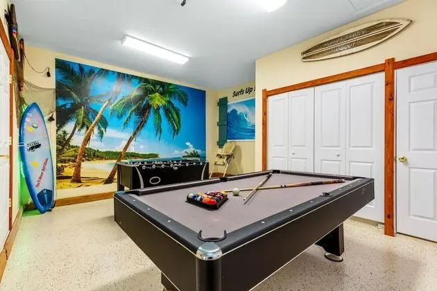 Villa (Gated Private Pool Home with Spa & Ga)