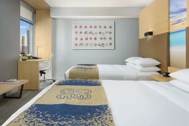 Oda, 2 Büyük (Queen) Boy Yatak, Balkon, Havuz Manzaralı