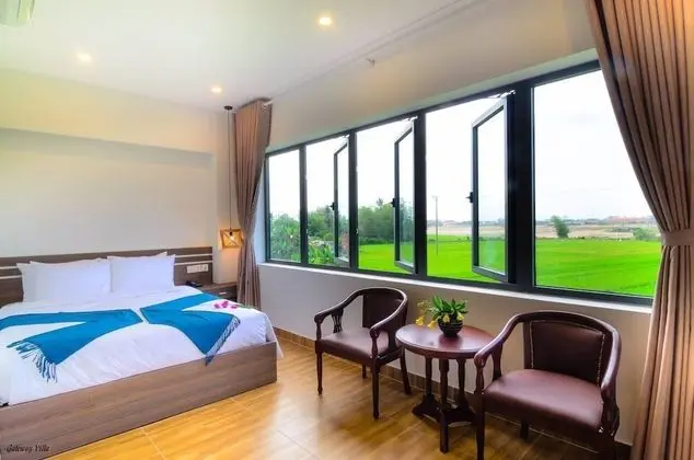Deluxe Tek Büyük Yataklı Oda, 1 Çift Kişilik Yatak, Balkon, Bahçe Manzaralı