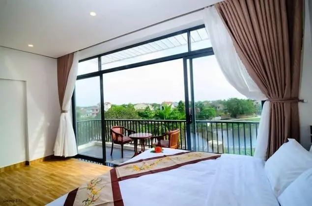 Deluxe Tek Büyük Yataklı Oda, 1 Çift Kişilik Yatak, Balkon, Bahçe Manzaralı