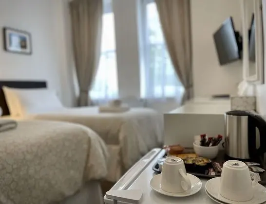 Üç Kişilik Oda, Banyolu/Duşlu
