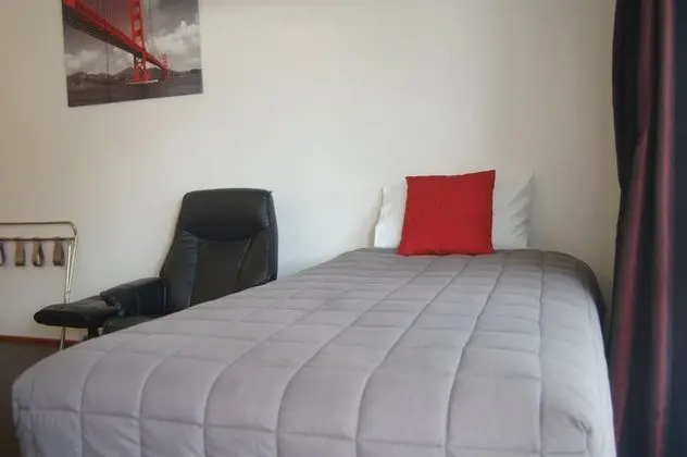 Standard Stüdyo, Birden Çok Yatak, Sigara İçilmez