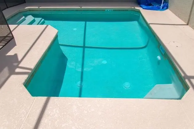 Ev (Storey Lake Resort, private pool, nea)