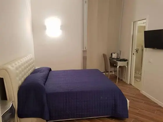 Tek Büyük Yataklı Oda (Argento)