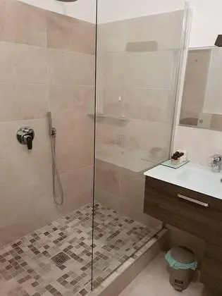 Tek Büyük Yataklı Oda (Argento)