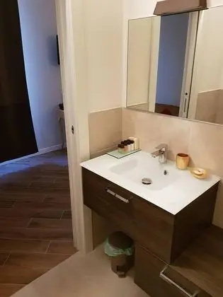 Tek Büyük Yataklı Oda (Argento)