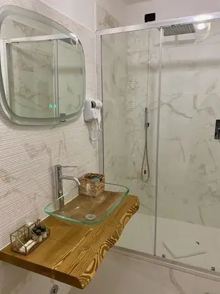 Classic Üç Kişilik Oda