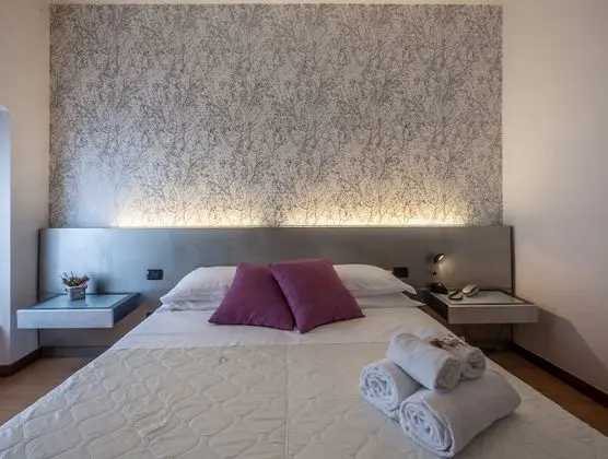 Tek Büyük Yataklı Oda, 1 Çift Kişilik Yatak