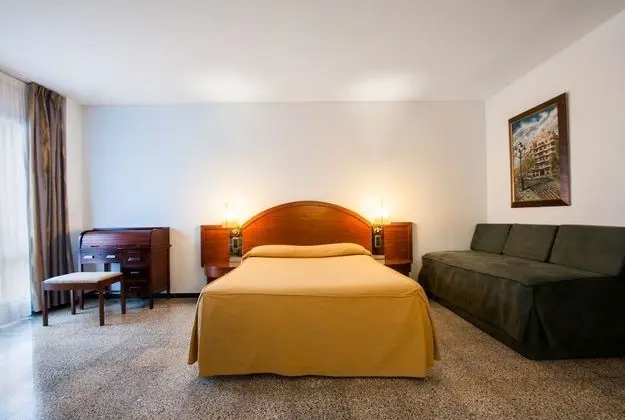 Tek Büyük Yataklı Oda