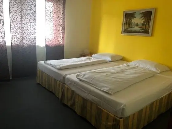 Tek Büyük veya İki Ayrı Yataklı Oda