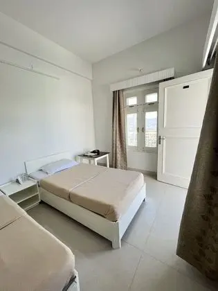 Economy Tek Büyük Yataklı Oda