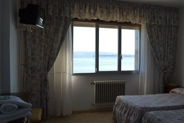 Tek Büyük veya İki Ayrı Yataklı Oda, Deniz Manzaralı