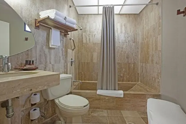 Suite, 2 Bedroom, 3 Queen Beds