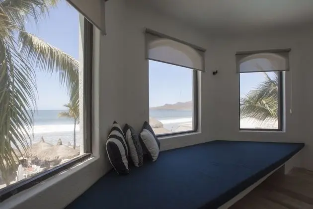 Suite, 2 Bedroom, 3 Queen Beds