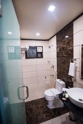 Exclusive Tek Büyük Yataklı Oda