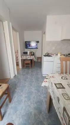 Apart Daire (Gavro - 20 m from the sea - A1(4))