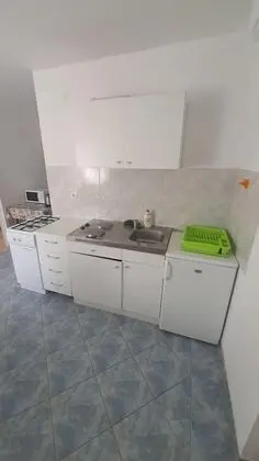 Apart Daire (Gavro - 20 m from the sea - A1(4))