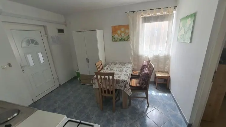 Apart Daire (Gavro - 20 m from the sea - A1(4))