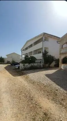 Apart Daire (Gavro - 20 m from the sea - A1(4))
