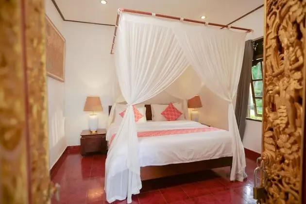 Superior Tek Büyük Yataklı Oda, 1 En Büyük (King) Boy Yatak, Havuz Manzaralı, Zemin Kat