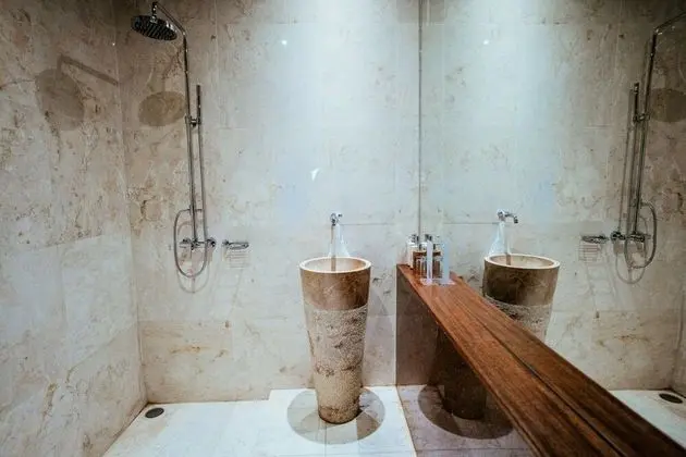 Superior Tek Büyük Yataklı Oda, 1 En Büyük (King) Boy Yatak, Havuz Manzaralı, Zemin Kat