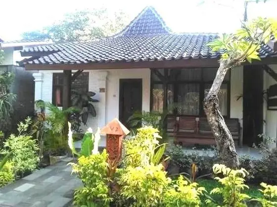 Villa (Four Persons)