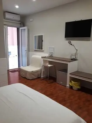 Tek Büyük Yataklı Oda (11)