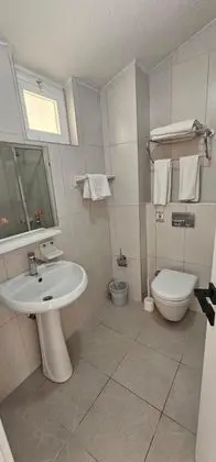 Aile Odası,havuz Tarafı,balkonlu