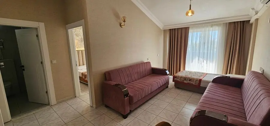 Aile Odası,havuz Tarafı,balkonlu