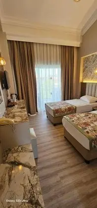 Standart Oda Anex Bina,kara Tarafı,balkonlu
