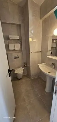 Standart Oda Anex Bina,kara Tarafı,balkonlu