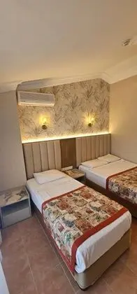Tek Kişilik, Havuz Manzaralı, Balkonlu