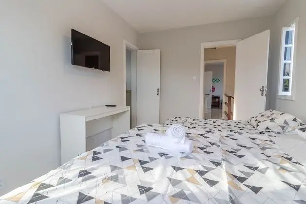 Ev