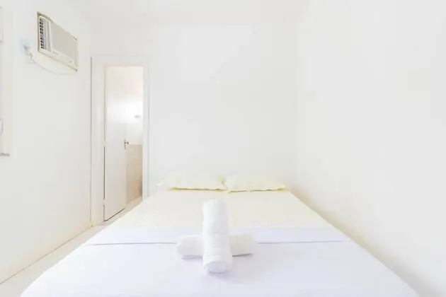 Ev