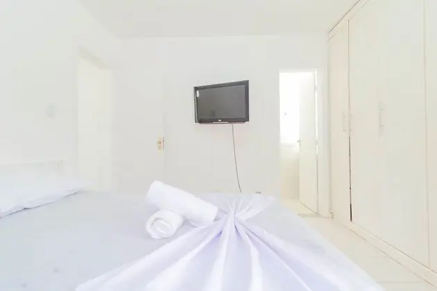 Ev