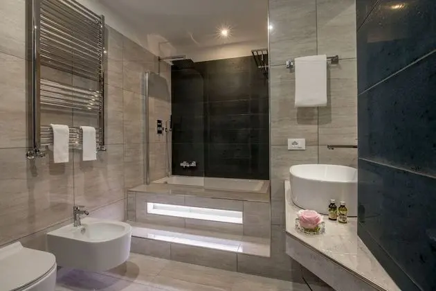 Deluxe Tek Büyük veya İki Ayrı Yataklı Oda