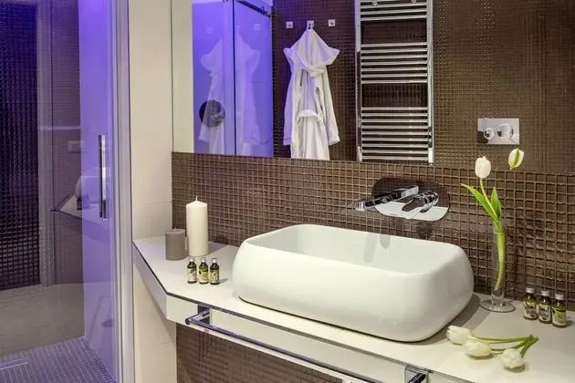 Luxury Üç Kişilik Oda