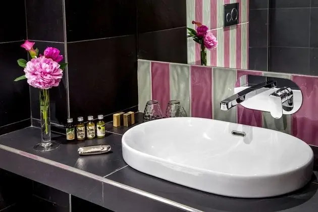 Üç Kişilik Oda, Teras