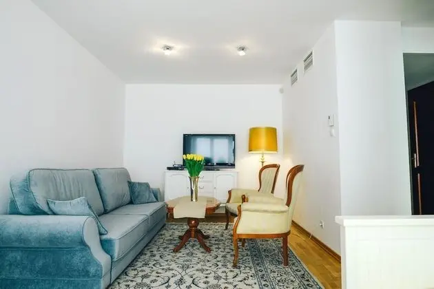 Apart Daire (Sea TowersIII:Hryniewickiego 6,TowerA)