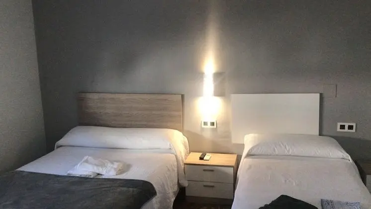 Tek Büyük veya İki Ayrı Yataklı Oda, Özel Banyo (1 Cama Supletoria)