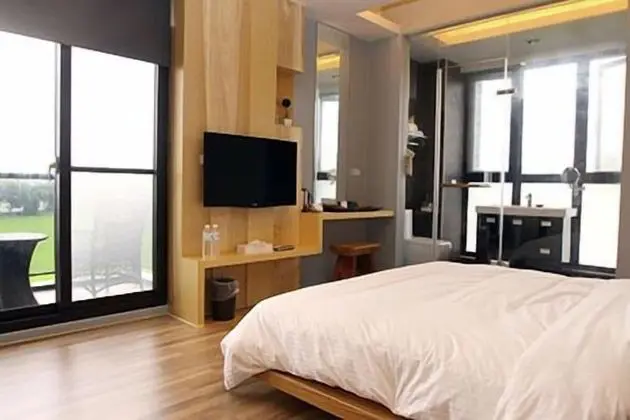 Deluxe Tek Büyük Yataklı Oda