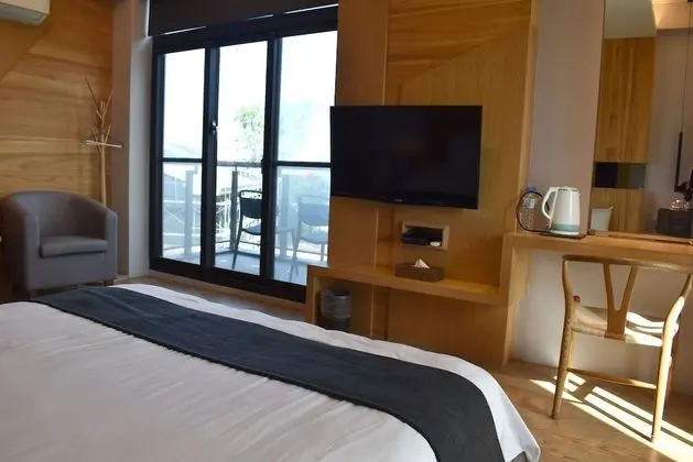 Deluxe Tek Büyük Yataklı Oda