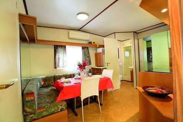 Elite Karavan (Maxi Caravan)