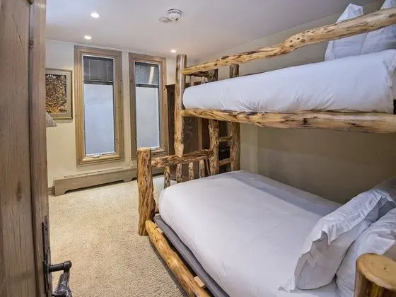 Daire (Village Center Condo 1F)