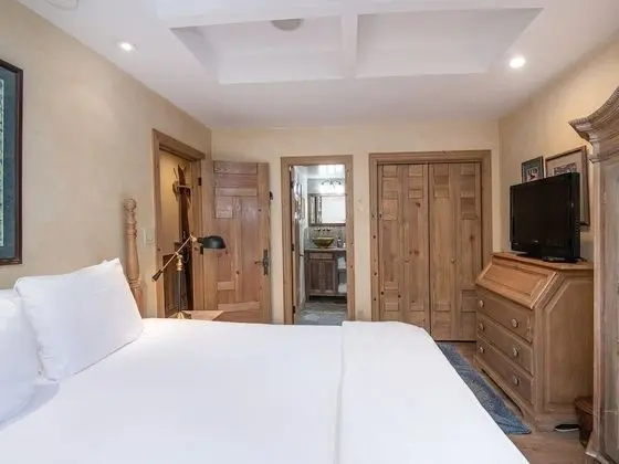 Daire (Village Center Condo 1F)